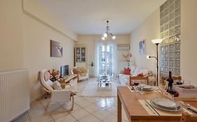 House Of Velenia - 2 Bedroom Apartment Near Old Town, Airport And Bus Station